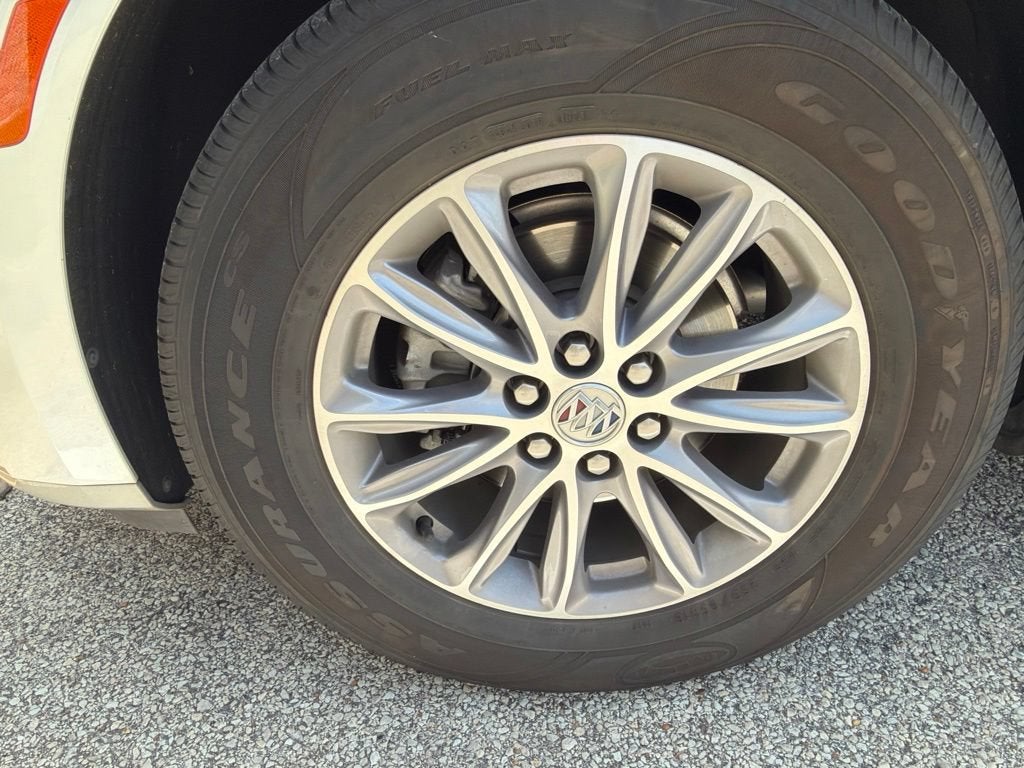 2023 Buick Enclave Essence
