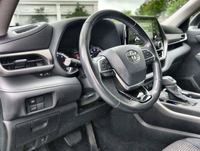 2021 Toyota Highlander LE
