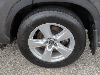 2021 Toyota Highlander LE