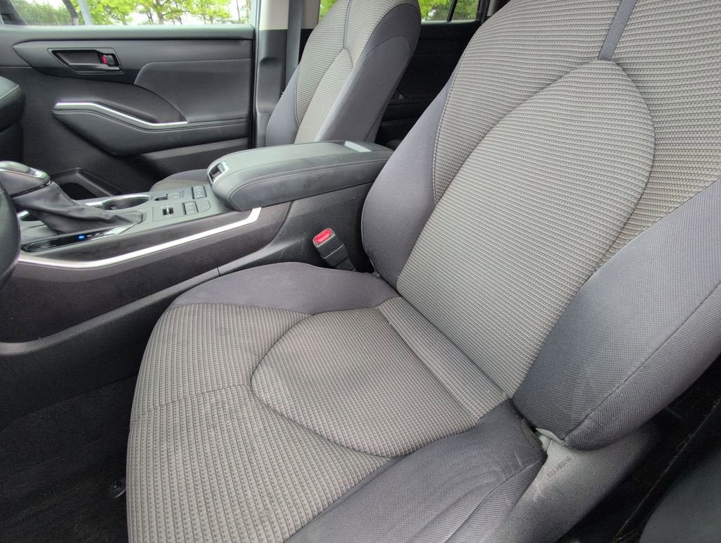 2021 Toyota Highlander LE