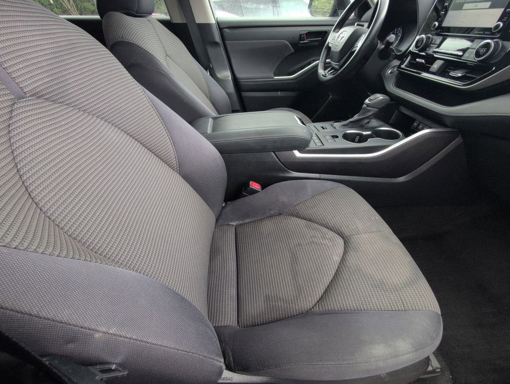 2021 Toyota Highlander LE