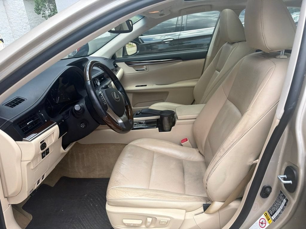 2015 Lexus ES 350 Crafted Line