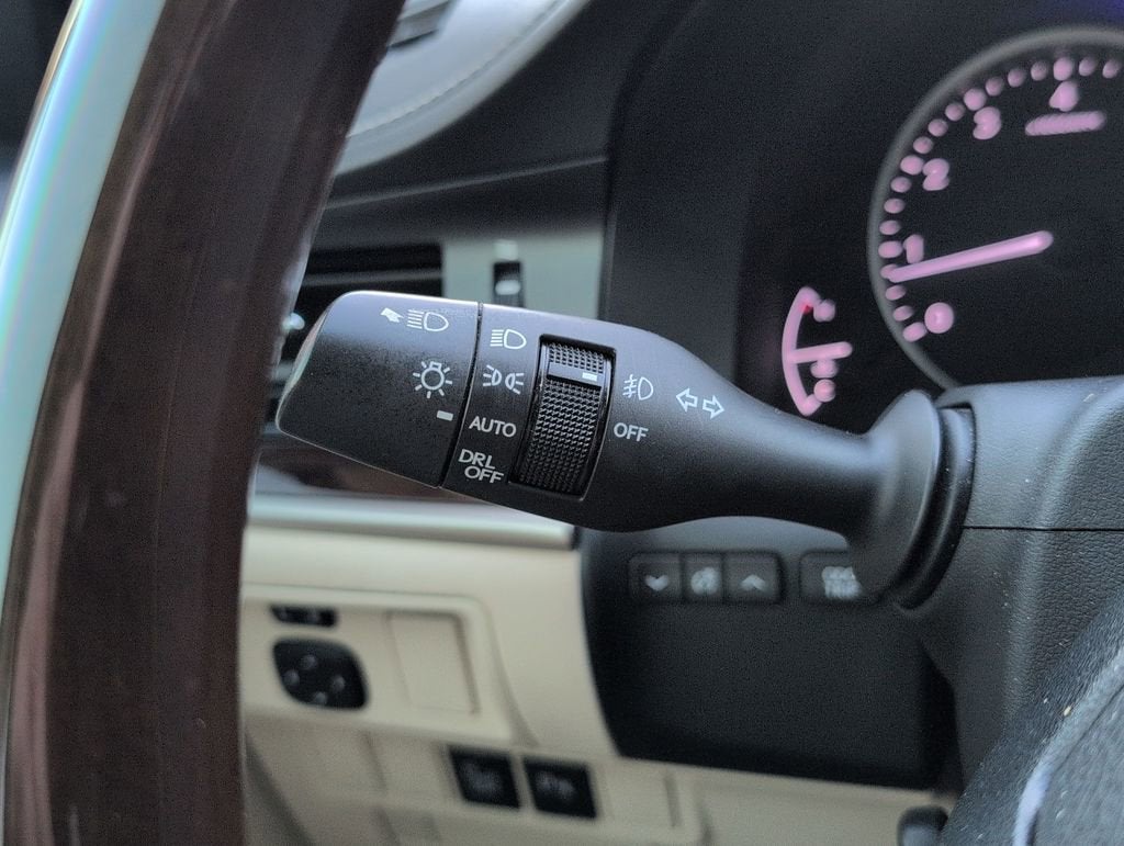 2013 Lexus ES 350 4dr Sdn