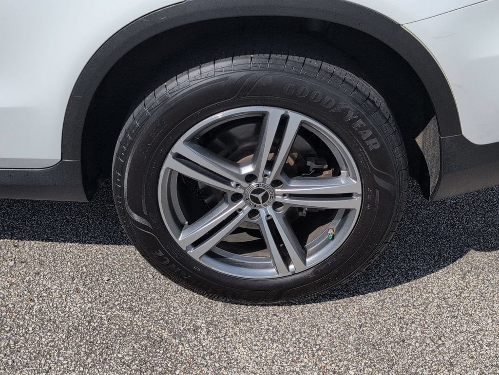 2020 Mercedes-Benz GLC 300 GLC 300