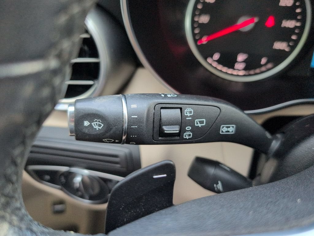 2020 Mercedes-Benz GLC 300 GLC 300