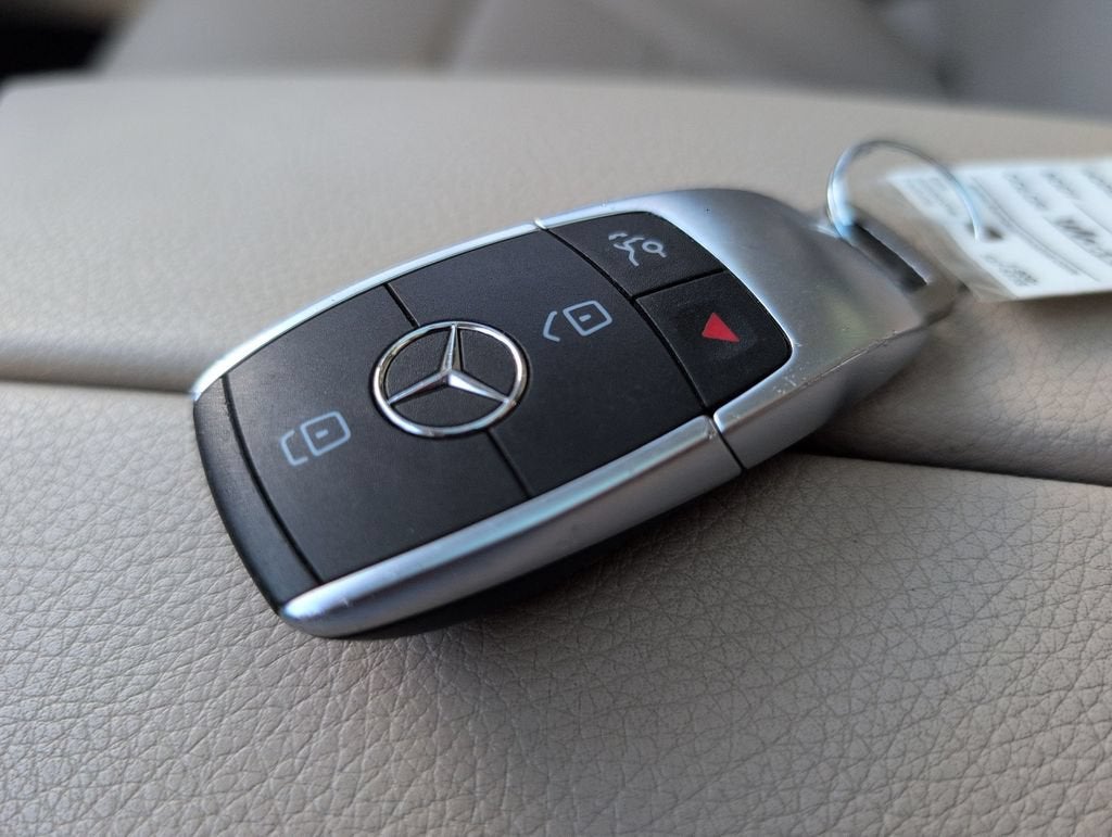 2020 Mercedes-Benz GLC 300 GLC 300