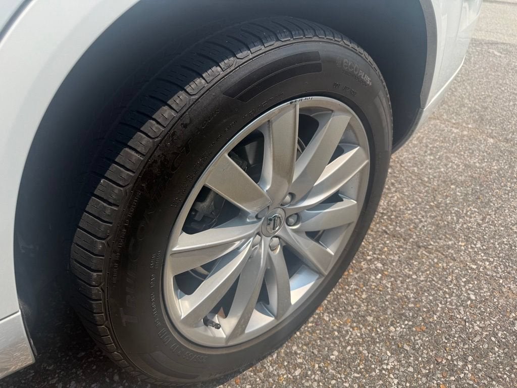 2019 Volvo XC90 T6 Momentum