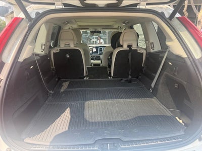 2019 Volvo XC90 T6 Momentum